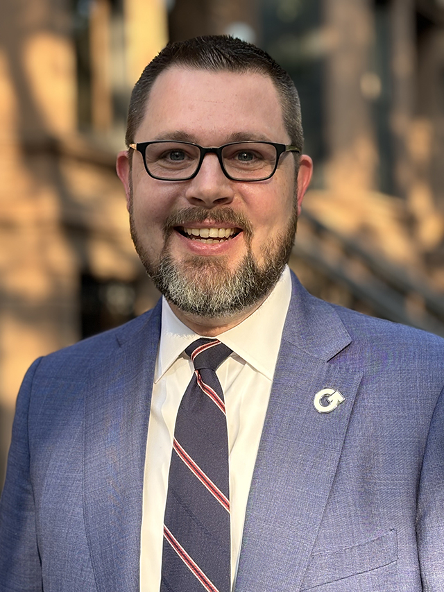 Headshot of Mike Kingsella